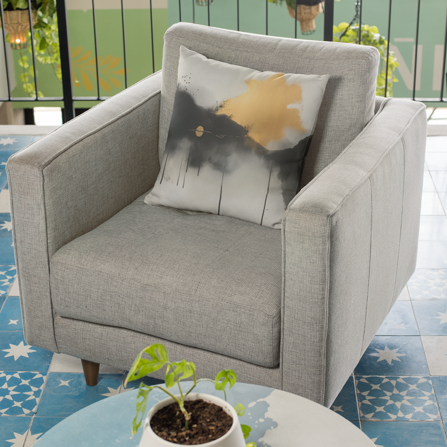 Elegant Abstract Art Throw Pillow – Modern Decorative Cushion for Sofa or Bed