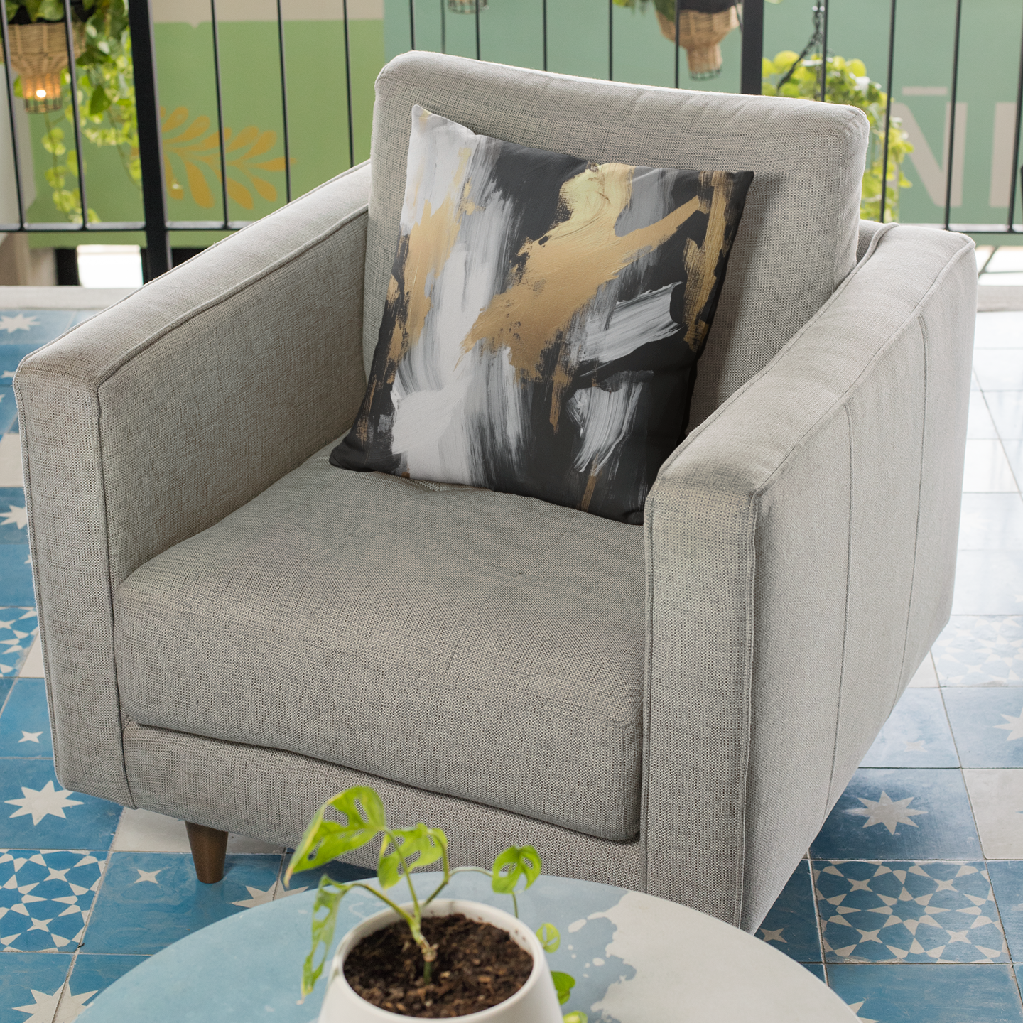 Chic Abstract Throw Pillow – Black, White & Gold Modern Accent Cushion