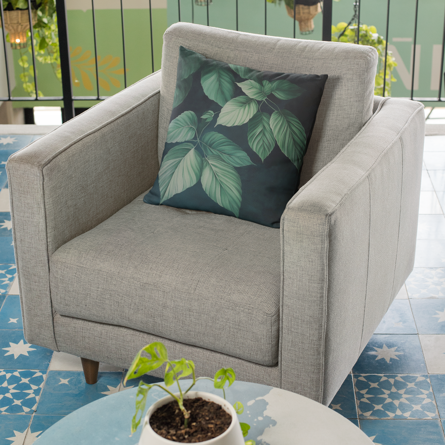 Botanical Leaf Throw Pillow – Nature-Inspired Accent Cushion